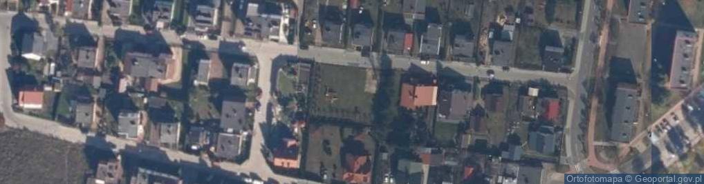Zdjęcie satelitarne Plac zabaw, Ogródek