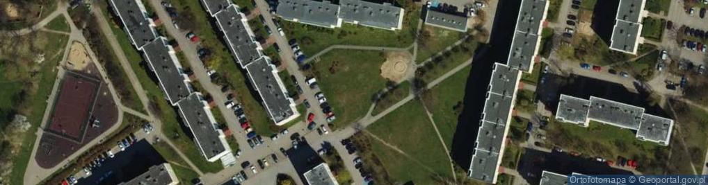 Zdjęcie satelitarne Plac zabaw, Ogródek