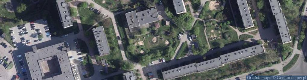 Zdjęcie satelitarne Plac zabaw, Ogródek