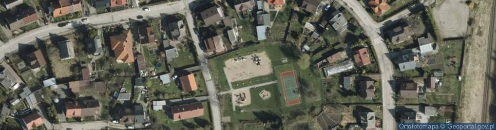 Zdjęcie satelitarne Plac zabaw, Ogródek