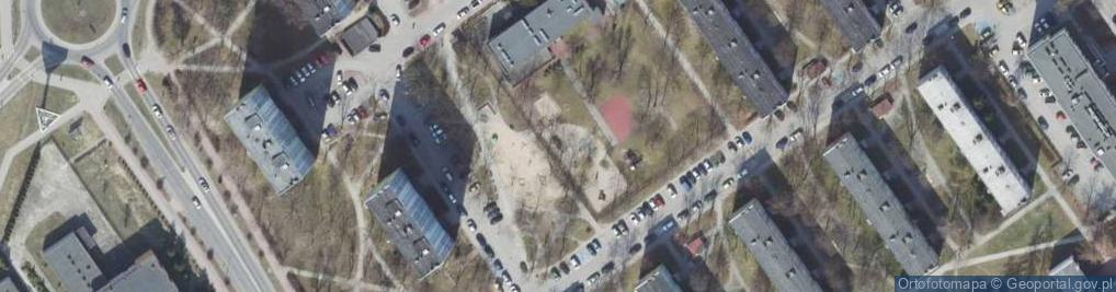 Zdjęcie satelitarne Plac zabaw, Ogródek