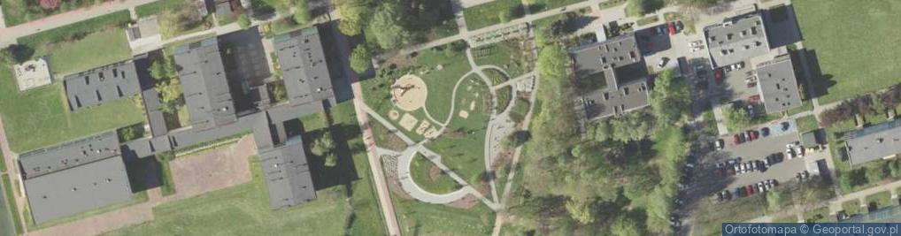 Zdjęcie satelitarne Plac zabaw, Ogródek