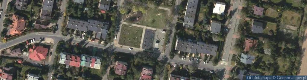 Zdjęcie satelitarne Plac zabaw, Ogródek