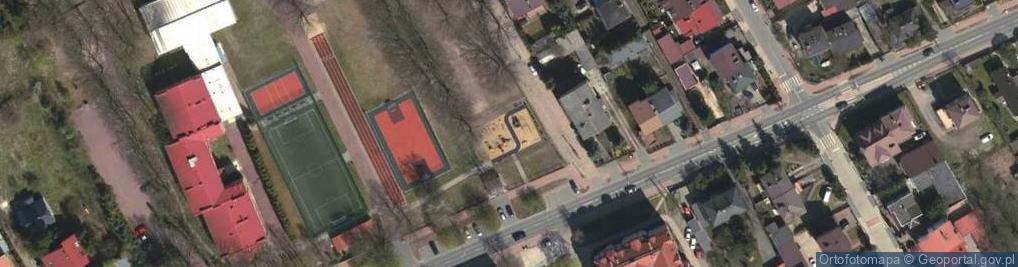 Zdjęcie satelitarne Plac zabaw, Ogródek