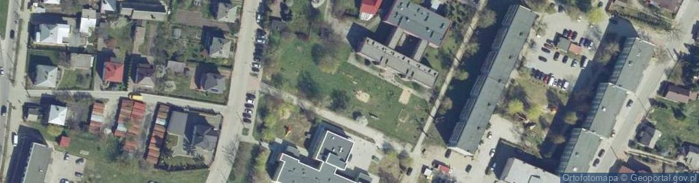 Zdjęcie satelitarne Plac zabaw, Ogródek