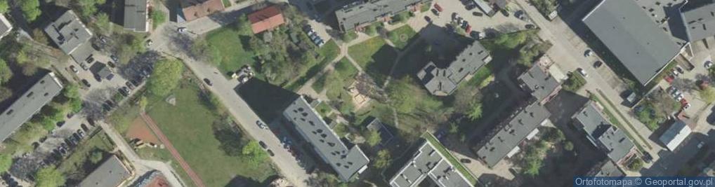 Zdjęcie satelitarne Plac zabaw, Ogródek