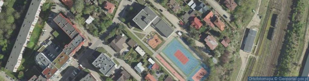 Zdjęcie satelitarne Plac zabaw, Ogródek