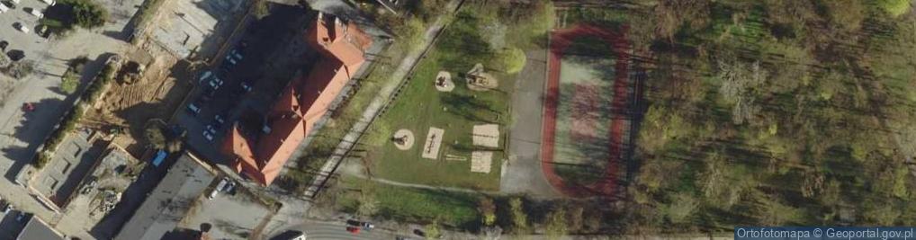 Zdjęcie satelitarne Plac zabaw, Ogródek