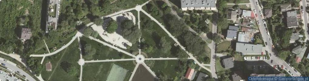 Zdjęcie satelitarne Plac zabaw, Ogródek
