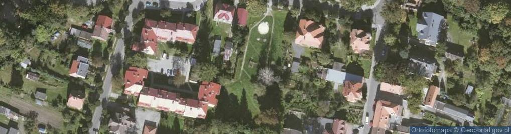 Zdjęcie satelitarne Plac zabaw, Ogródek