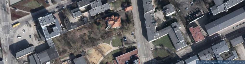 Zdjęcie satelitarne Plac zabaw, Ogródek