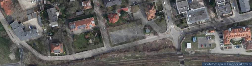 Zdjęcie satelitarne Plac zabaw, Ogródek