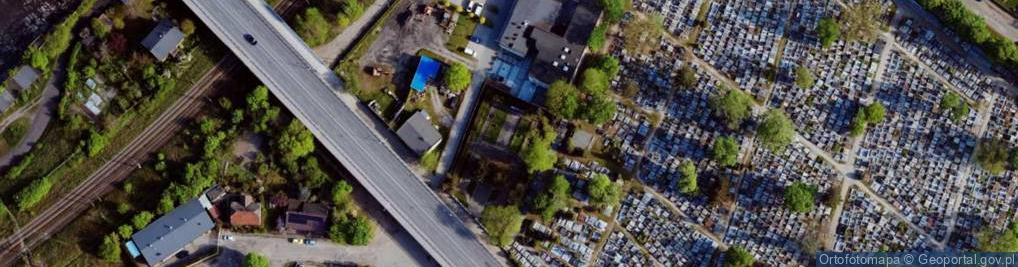 Zdjęcie satelitarne mogiła więźniów politycznych hitlerowskich obozów koncentracyjn