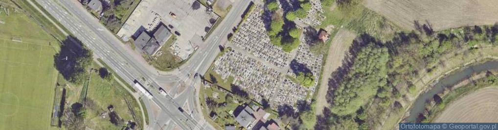 Zdjęcie satelitarne Obelisk z napisem poświęcony Ślązakom deportowanym i poległym n