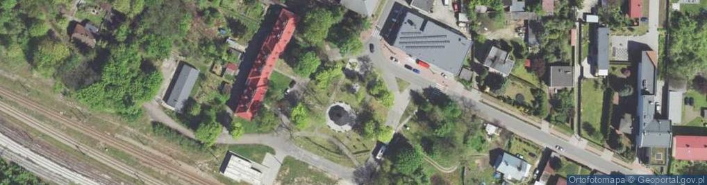 Zdjęcie satelitarne Pomnik ku czci 11 mieszkańców Strzemieszyc poległych w czasie h