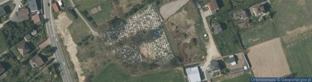 Zdjęcie satelitarne Pomnik ku czci mieszkańców Lysek i okolicznych miejscowości pol