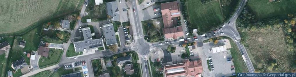 Zdjęcie satelitarne Pomnik ku czci poległych w czasie II wojny światowej