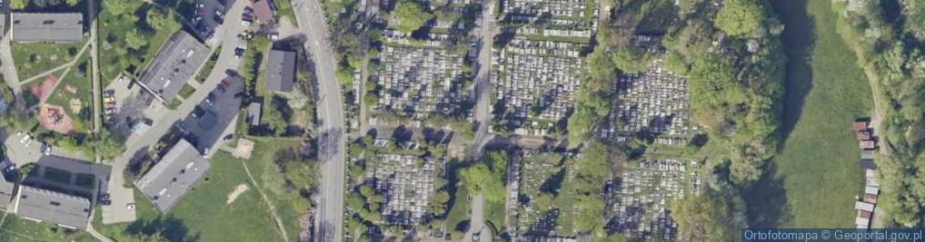 Zdjęcie satelitarne Pomnik - Mauzoleum zasłużonych działaczy Ziemi Cieszyńskiej