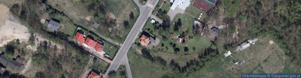 Zdjęcie satelitarne Pomnik nagrobny ku czci zmarłych w wyniku nieszczęśliwego wypad