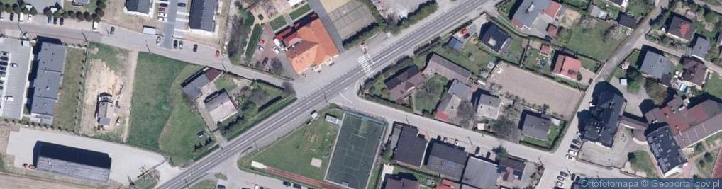 Zdjęcie satelitarne Pomnik Ofiar Terroru 10 Polaków rozstrzelanych we wrześniu 193
