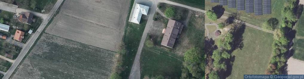 Zdjęcie satelitarne Pomnik Poległym Peowiakom 1918-1936