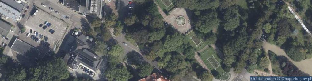Zdjęcie satelitarne Pomnik Żołnierzom Poległym W Walkach O Wyzwolenie Kołobrzegu