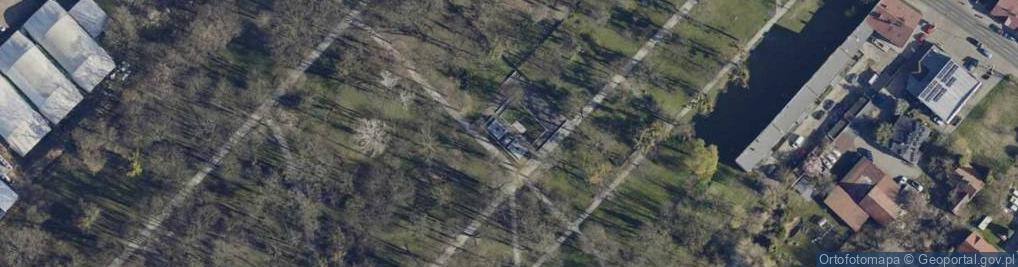 Zdjęcie satelitarne Pomnik Żołnierzy Francuskich