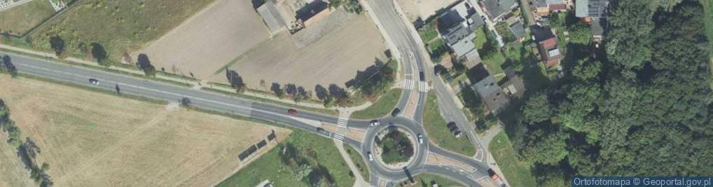 Zdjęcie satelitarne Upamiętnienie pierwszej ofoary II wojny światowej na ziemi jaro