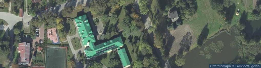 Zdjęcie satelitarne W Hołdzie 250 Polakom Poległym i Pomordowanym w walkach z Hitle