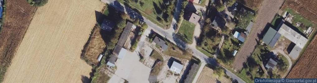 Zdjęcie satelitarne 1) Firma Produkcyjno Gastronomiczna Handlowa i Usługowa Bernard Łabich 2) Przedsiębiorstwo Produkcyjno Handlowo Usługowe B&M Bernard Łabich