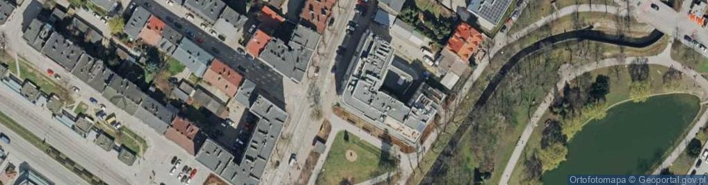 Zdjęcie satelitarne 1 Prywatny Specjalistyczny Gabinet Lekarski Piotr Mikuliszyn 3 Niepubliczny Zakład Opieki Zdrowotnej Opieka Kucharczyk Mikuliszyn