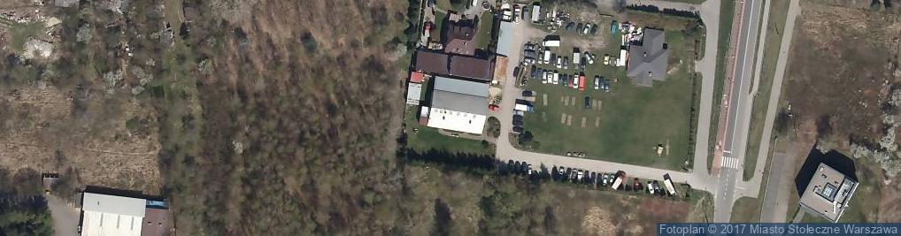 Zdjęcie satelitarne 4 X 4 Centrum