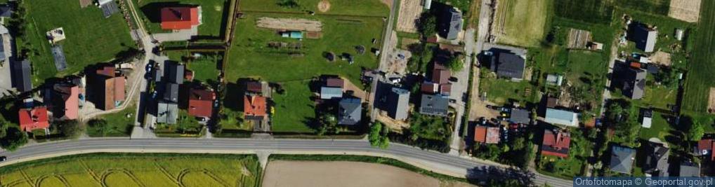 Zdjęcie satelitarne Adam Hess