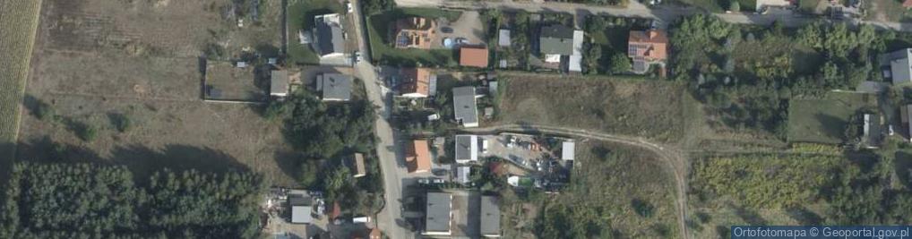 Zdjęcie satelitarne Auto Naprawa Auto Pomoc Handel Oponami Poch Zagr