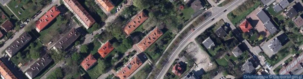 Zdjęcie satelitarne Beskidzkie Centrum Szkoleń i Rehabilitacji Dziecięcej Adriana Kołoczek Aleksandra Cechmajster