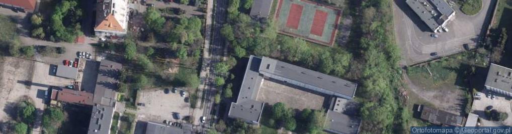 Zdjęcie satelitarne Centrum Edukacji Dorosłych