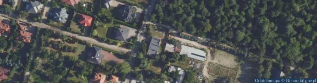 Zdjęcie satelitarne D & B 3 Moda Deluga J Wielecki M Franczak z