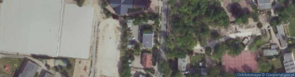 Zdjęcie satelitarne D J Bus