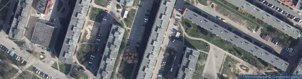 Zdjęcie satelitarne Dominika Siergiej Stylizacja Rzęs