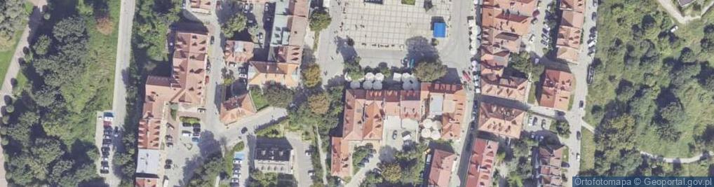 Zdjęcie satelitarne F H Cora