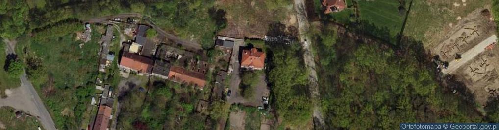 Zdjęcie satelitarne Field Factory