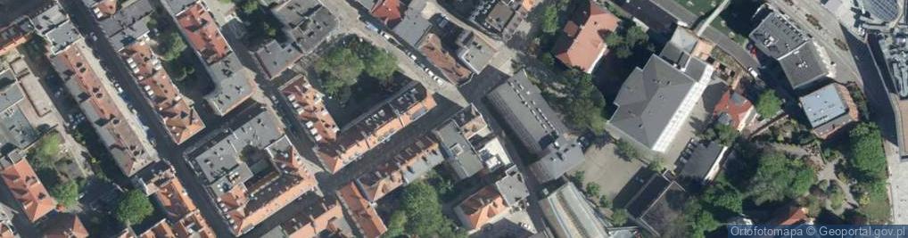 Zdjęcie satelitarne Firma Handlowa