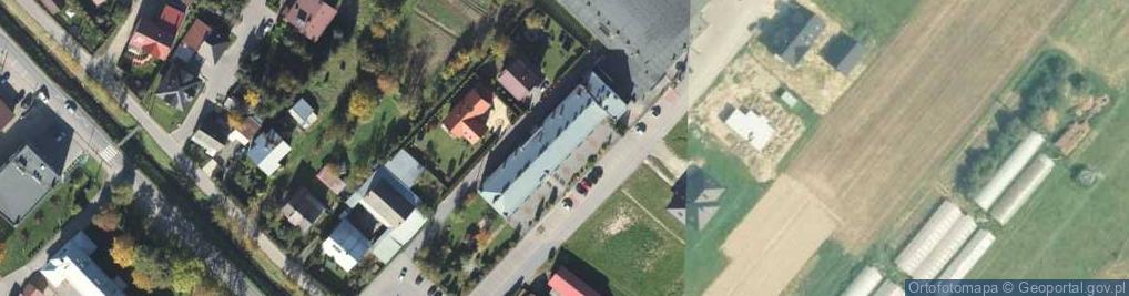 Zdjęcie satelitarne Gminne Przedszkole w Brzeznej