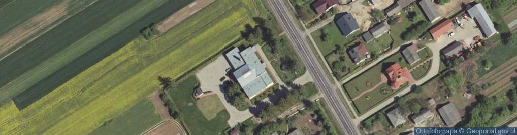 Zdjęcie satelitarne Gminny Centrum Kultury w Jabłonnie z S w Piotrkowie