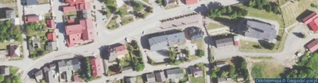 Zdjęcie satelitarne Gminny Klub Sportowy w Iwaniskach