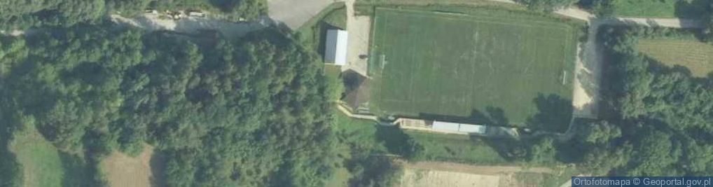 Zdjęcie satelitarne Gminny Ludowy Klub Sportowy Spartak Wielkanoc Gołcza