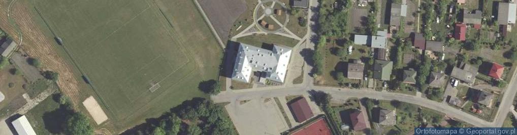 Zdjęcie satelitarne Gminny Ośrodek Pomocy Społecznej w Łabuniach