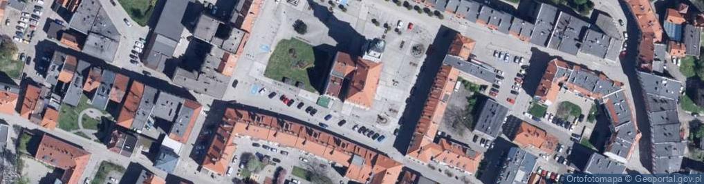 Zdjęcie satelitarne Gminny Zarząd Oświaty i Wychowania w Prudniku