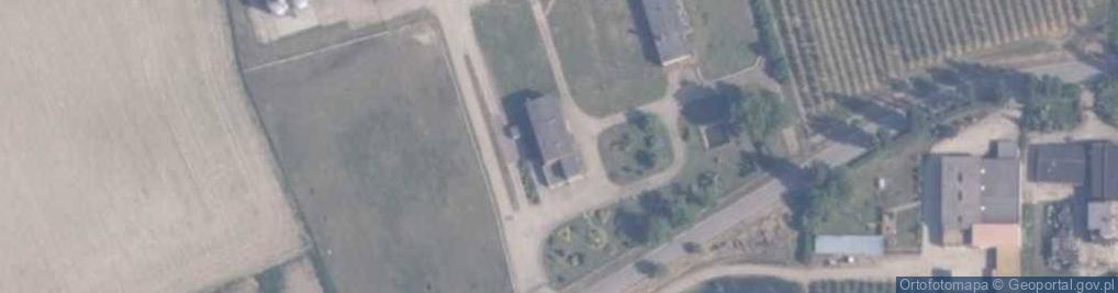 Zdjęcie satelitarne Gospodarstwo Rolne Dąbrówka