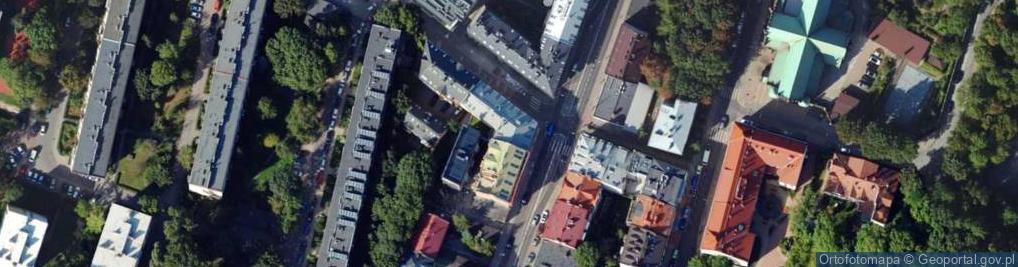 Zdjęcie satelitarne Hai Pham Anh Khoi Nguyen Thi Bi